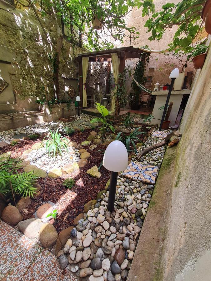 Appartement Ai Due Cortili à Trapani Extérieur photo