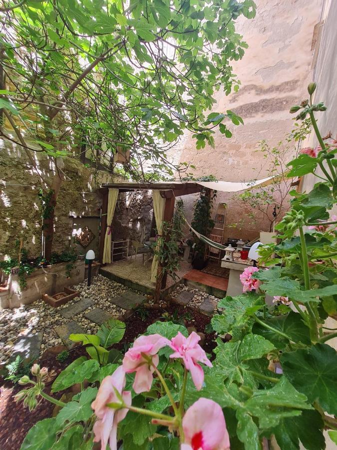 Appartement Ai Due Cortili à Trapani Extérieur photo